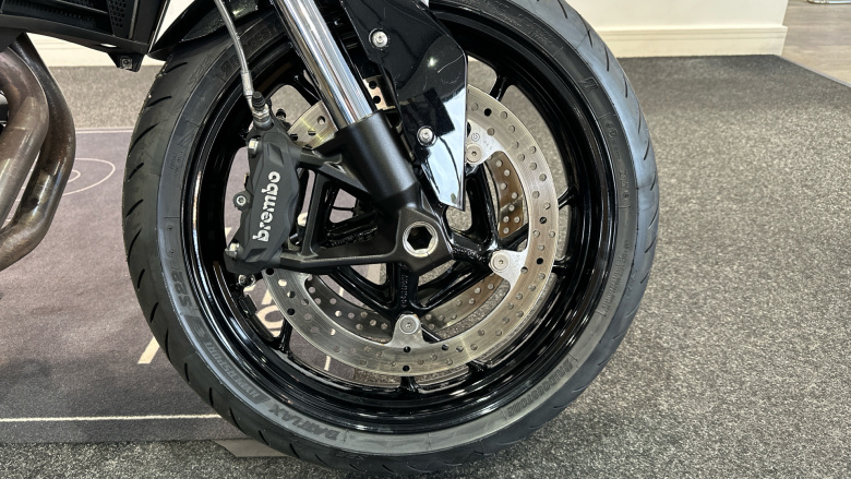 BMW F900 R